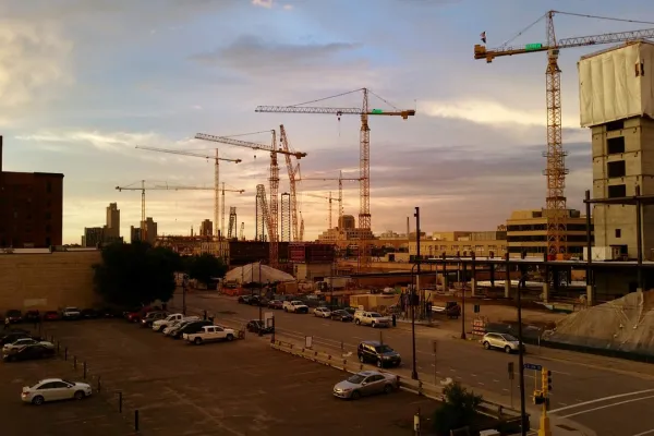 cranes-963070_1280.jpg