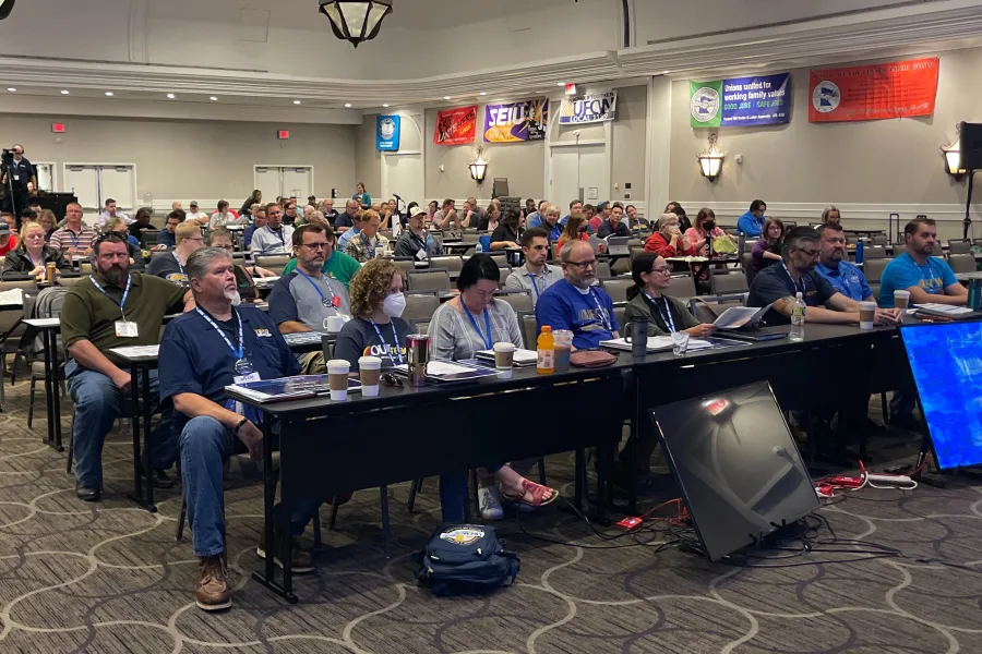 Photo of delegates from a previous Minnesota AFL-CIO convention