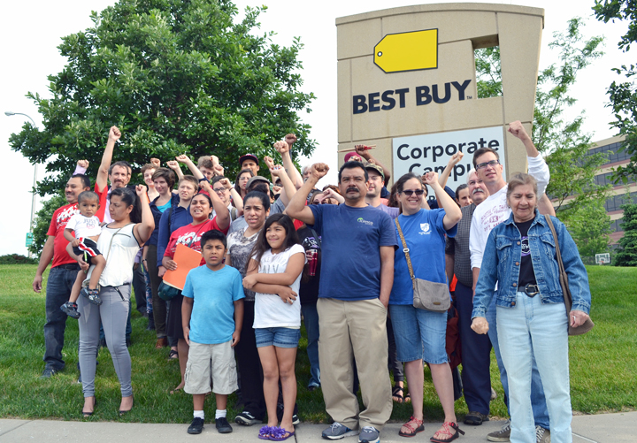 Workers celebrated outside Best Buy’s corporate headquarters in Richfield this morning, hours after the company agreed to use responsible cleaning contractors inside its stores. Union Advocate photo